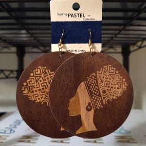 African Queen Wooden Earrings *New*